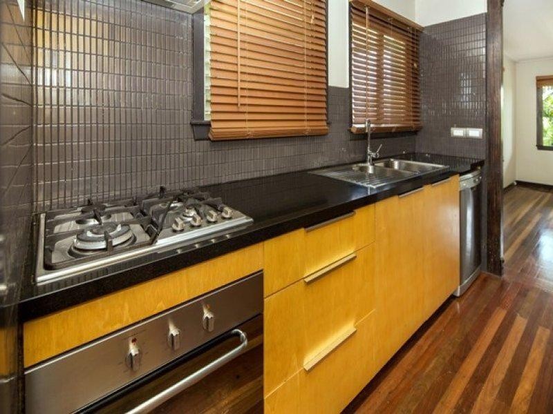 37 Amoria Street, Mansfield QLD 4122