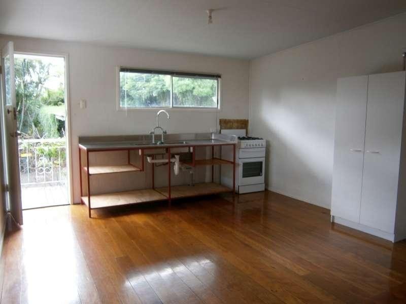 2/15 Wilkins Street, Annerley QLD 4103