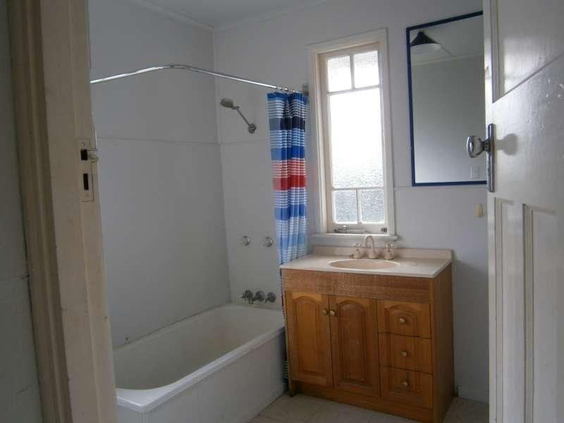 2/15 Wilkins Street, Annerley QLD 4103