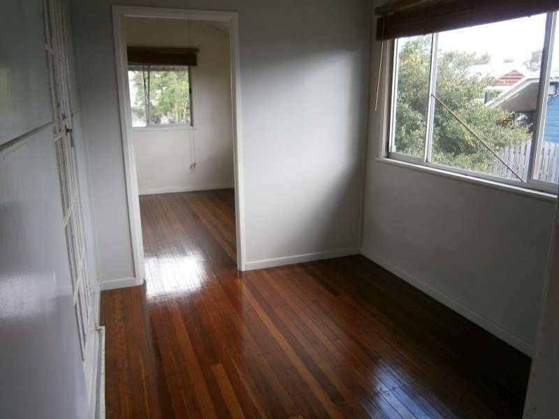 2/15 Wilkins Street, Annerley QLD 4103