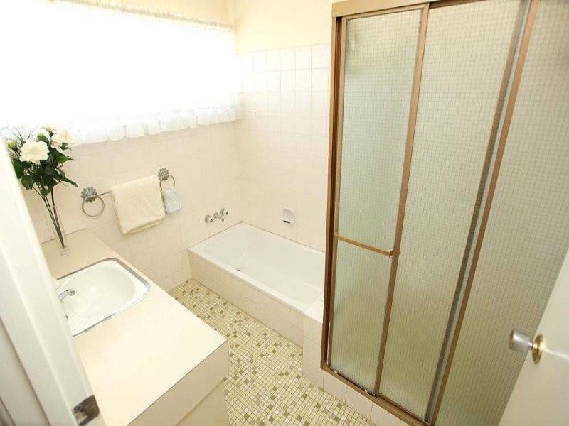 3 Fenimore Street, Wishart QLD 4122