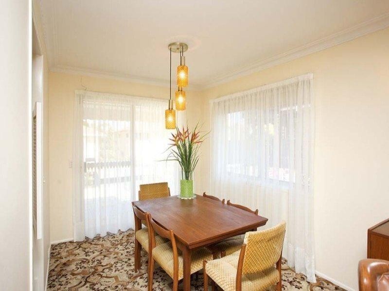 3 Fenimore Street, Wishart QLD 4122