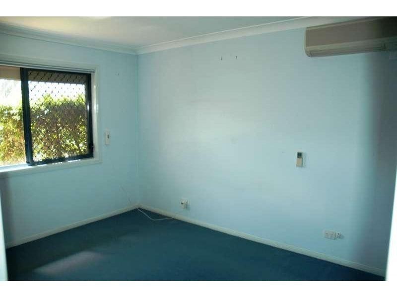4 Apsley Crescent, Parkinson QLD 4115