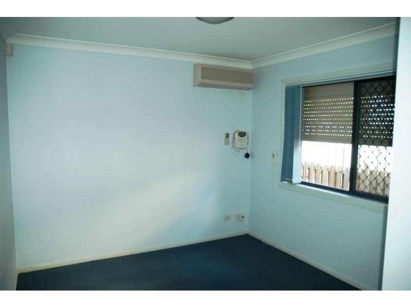 4 Apsley Crescent, Parkinson QLD 4115