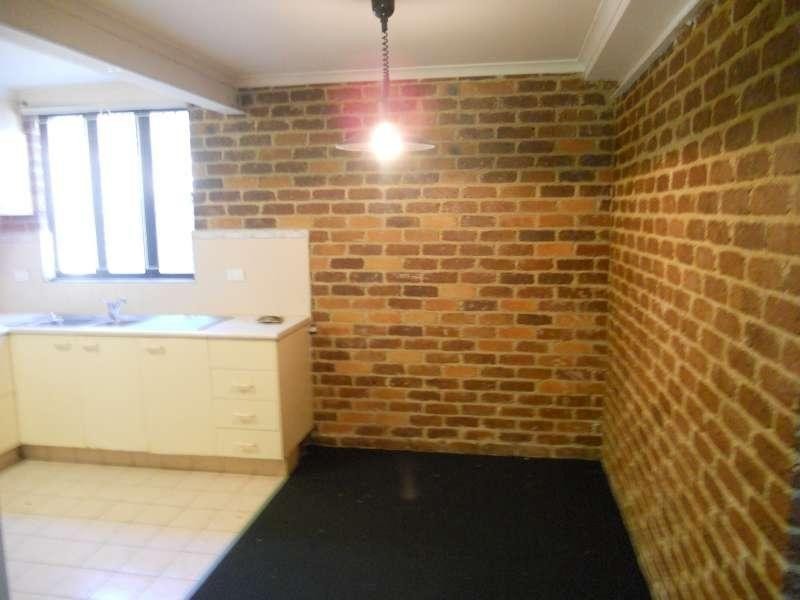 32A Knowsley Street, Greenslopes QLD 4120