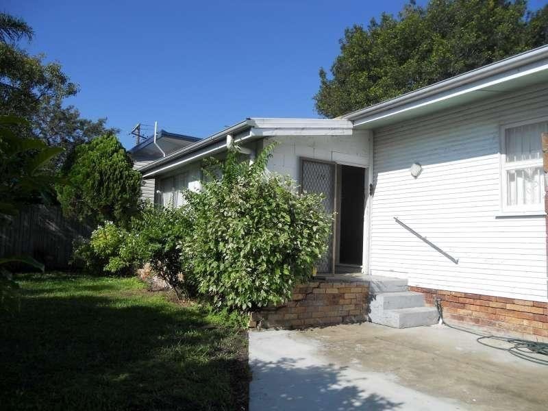 120 Marshall Road, Holland Park West QLD 4121