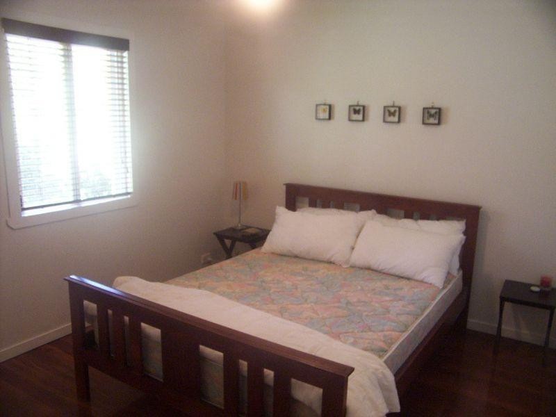 64 Illidge Street, Coorparoo QLD 4151