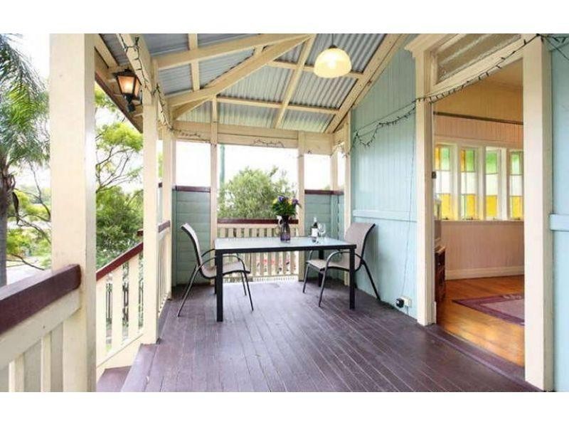 97 Macrossan Avenue, Norman Park QLD 4170