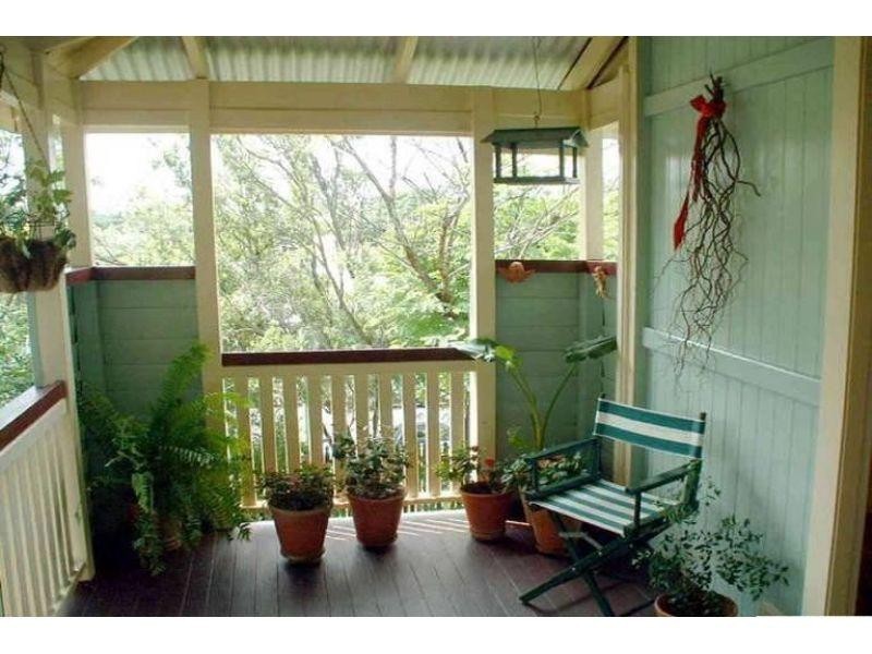 97 Macrossan Avenue, Norman Park QLD 4170