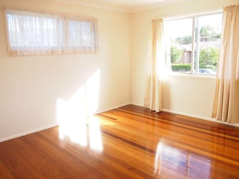 11 Pine Drive, Woodridge QLD 4114