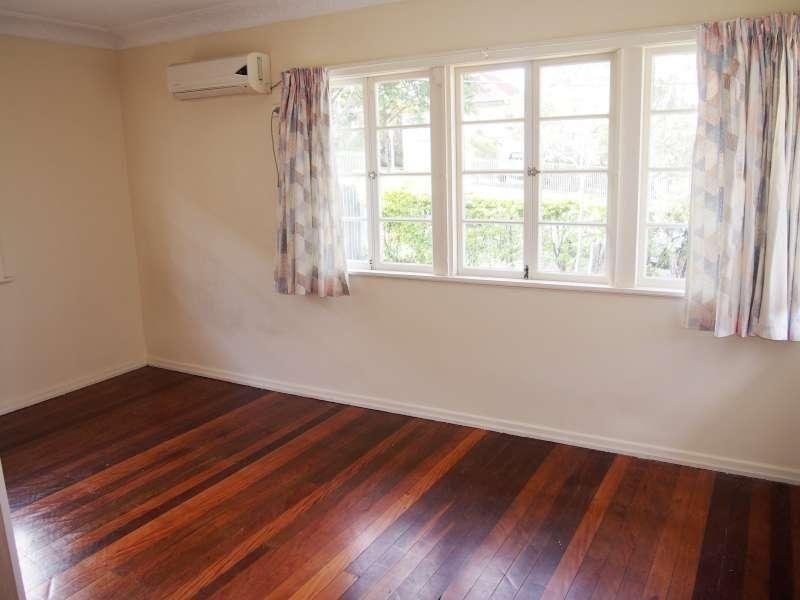 141 Stanley Road, Camp Hill QLD 4152