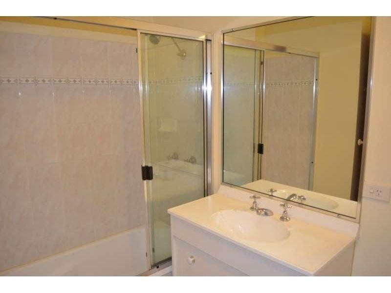 1/33 Chaucer Street, Moorooka QLD 4105