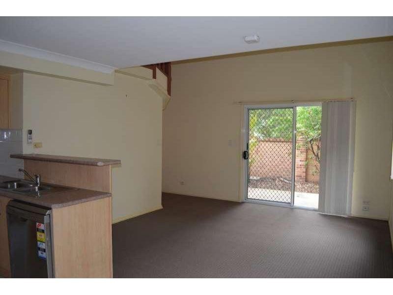 1/33 Chaucer Street, Moorooka QLD 4105