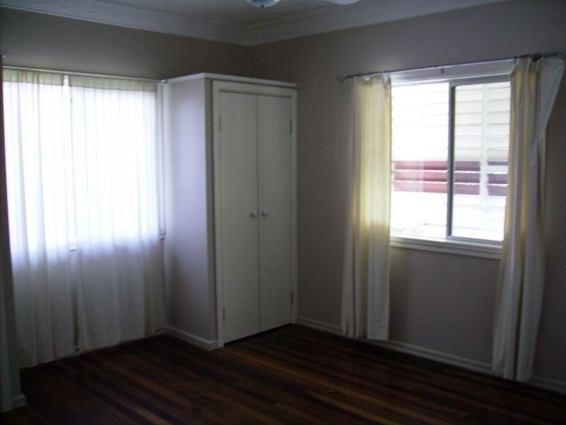 70 Sydney Avenue, Camp Hill QLD 4152