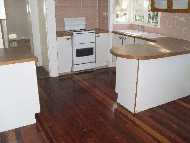 10 Diamond Street, Holland Park QLD 4121