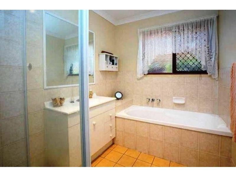 8 Brooke Street, Crestmead QLD 4132