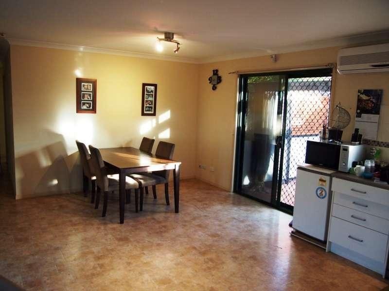 8 Brooke Street, Crestmead QLD 4132