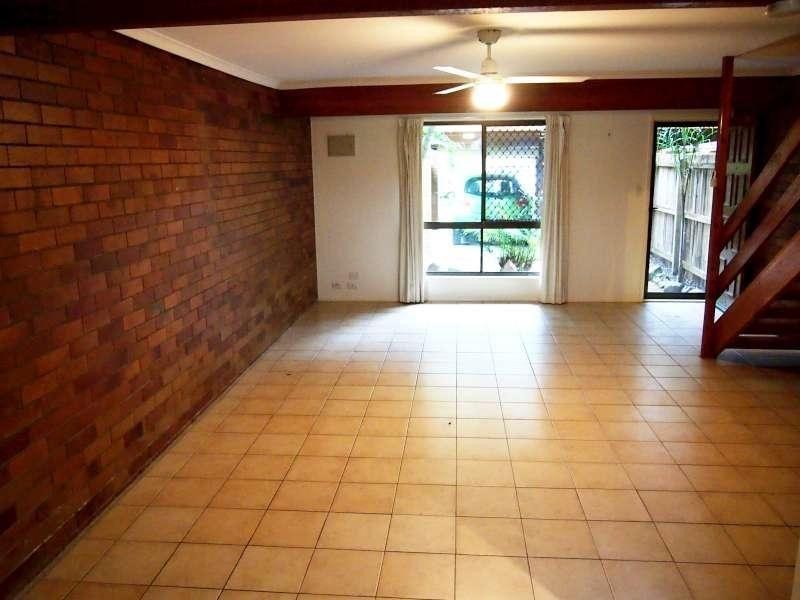 7/111 Barbaralla Drive, Springwood QLD 4127