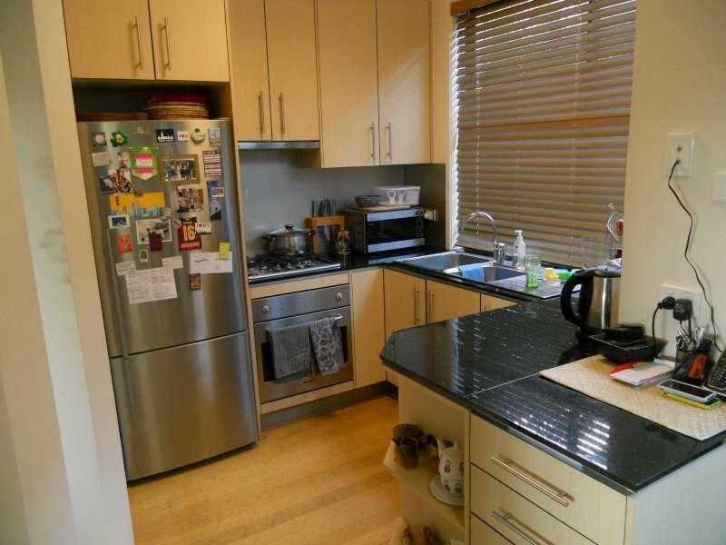 2/96 Railway Parade, Norman Park QLD 4170