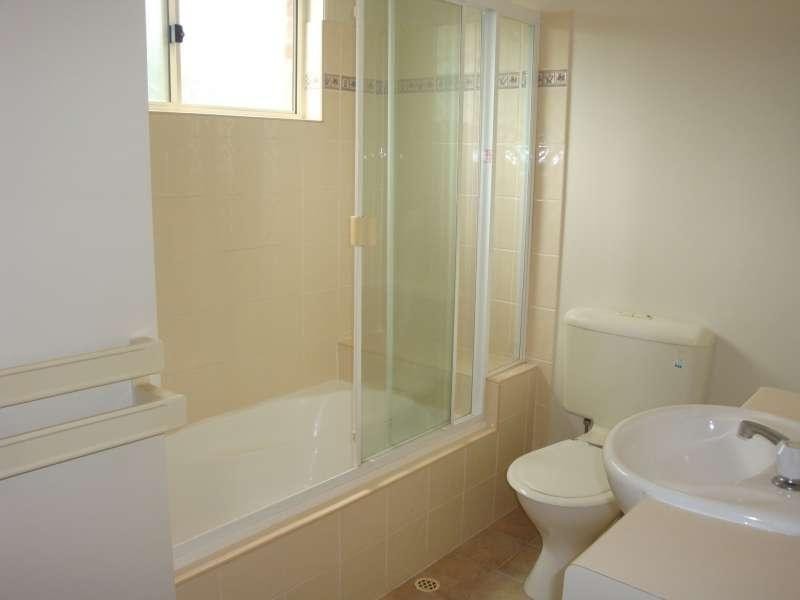 2/96 Formby Street, Calamvale QLD 4116