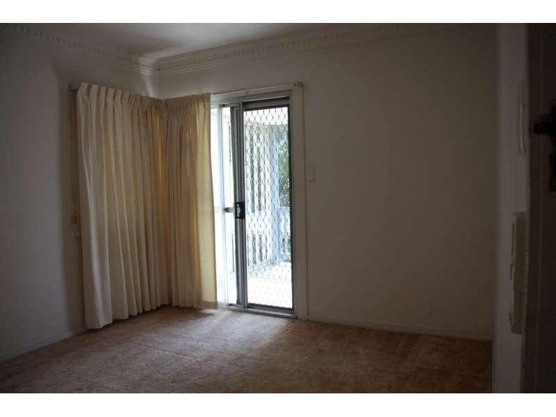 39 Headfort Street, Greenslopes QLD 4120