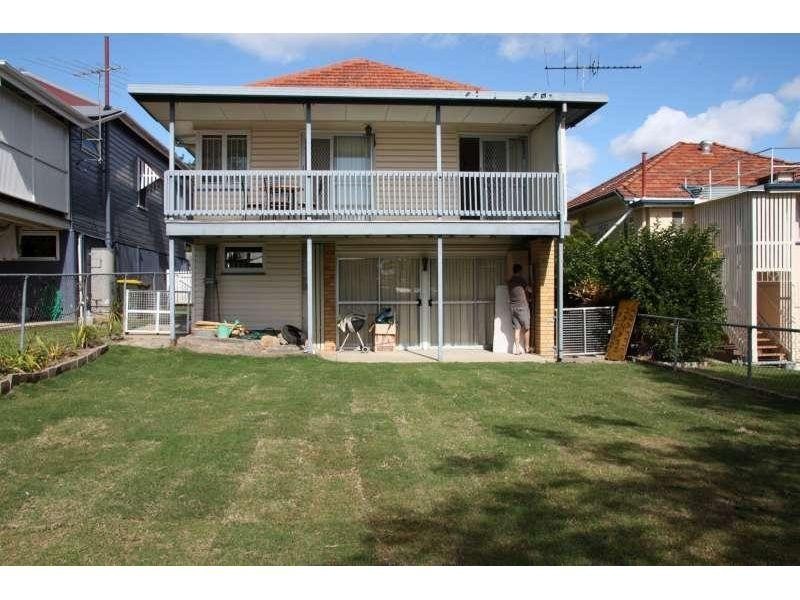 39 Headfort Street, Greenslopes QLD 4120