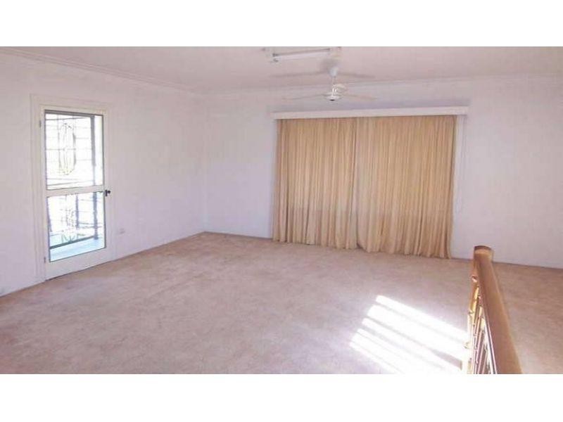 39 Headfort Street, Greenslopes QLD 4120