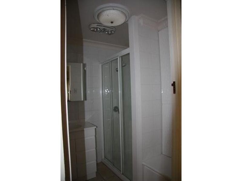 39 Headfort Street, Greenslopes QLD 4120