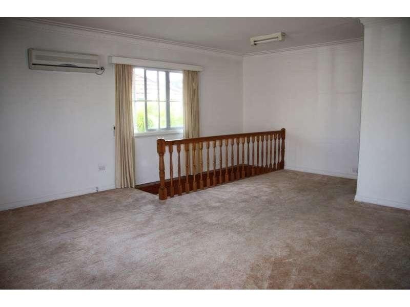 39 Headfort Street, Greenslopes QLD 4120