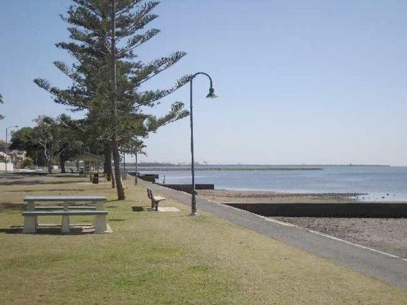 8/127 Wynnum Esplanade, Wynnum QLD 4178