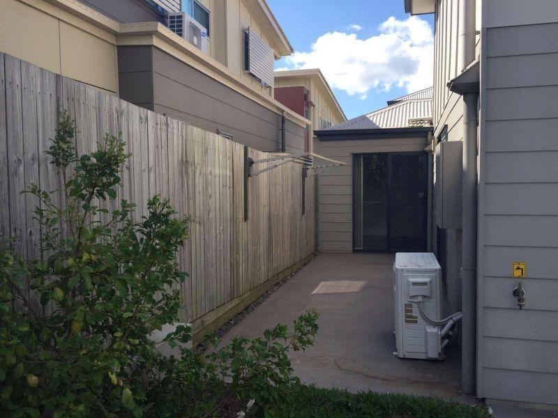 1/37 Orana Street, Carina QLD 4152