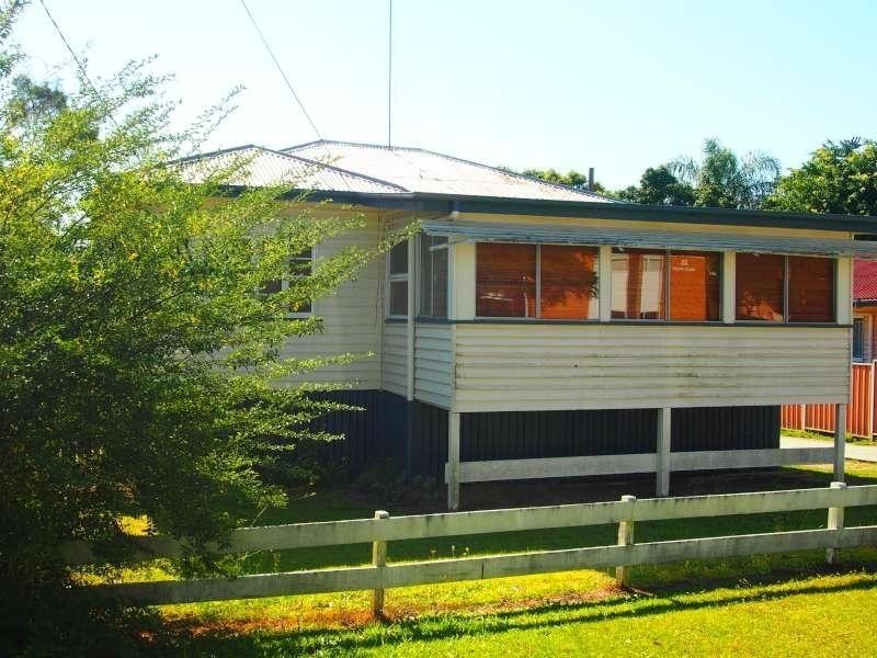 32 Miriam Street, Holland Park West QLD 4121