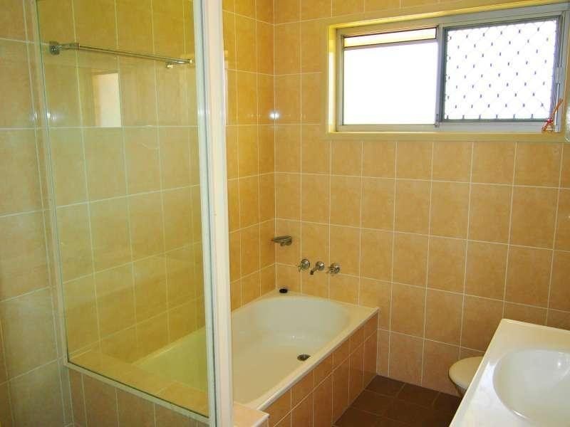 2 Rapanea Street, Algester QLD 4115