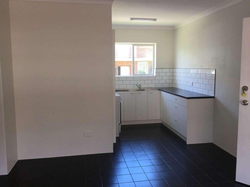 4/302 Cavendish Road, Coorparoo QLD 4151