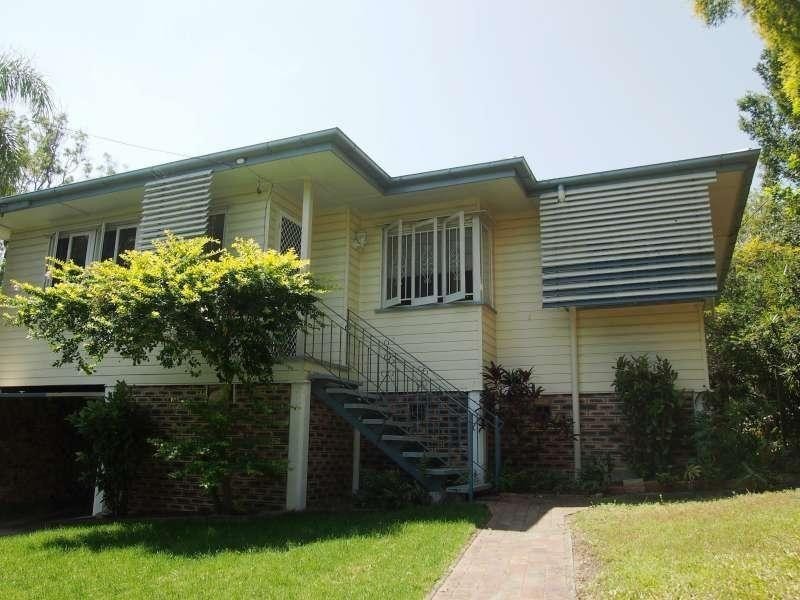 15 Monza Street, Holland Park West QLD 4121