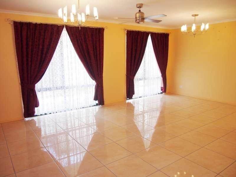 32 Wirra Circuit, Wynnum West QLD 4178