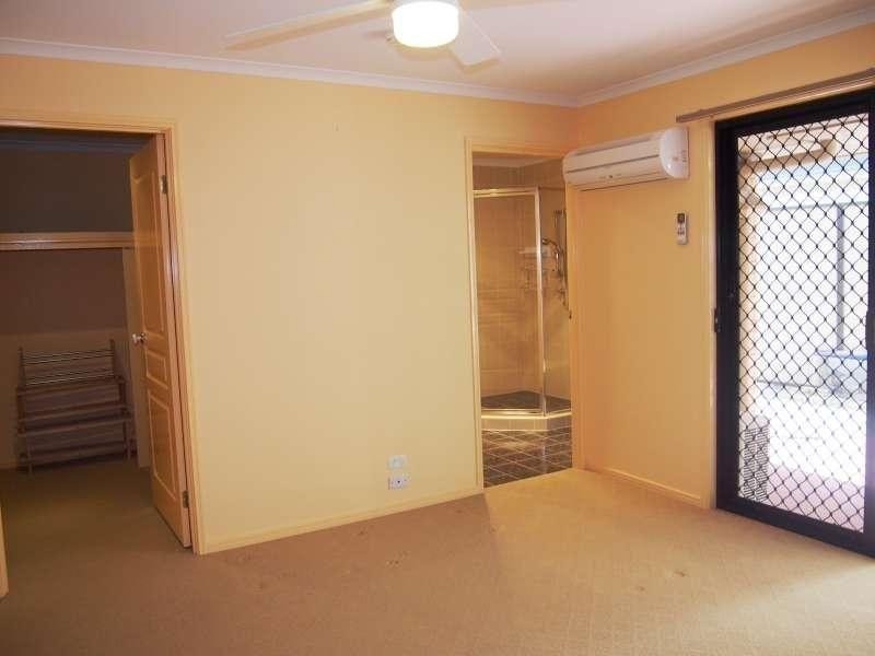 32 Wirra Circuit, Wynnum West QLD 4178