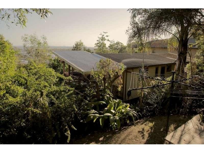 11 Sharon Street, Moorooka QLD 4105