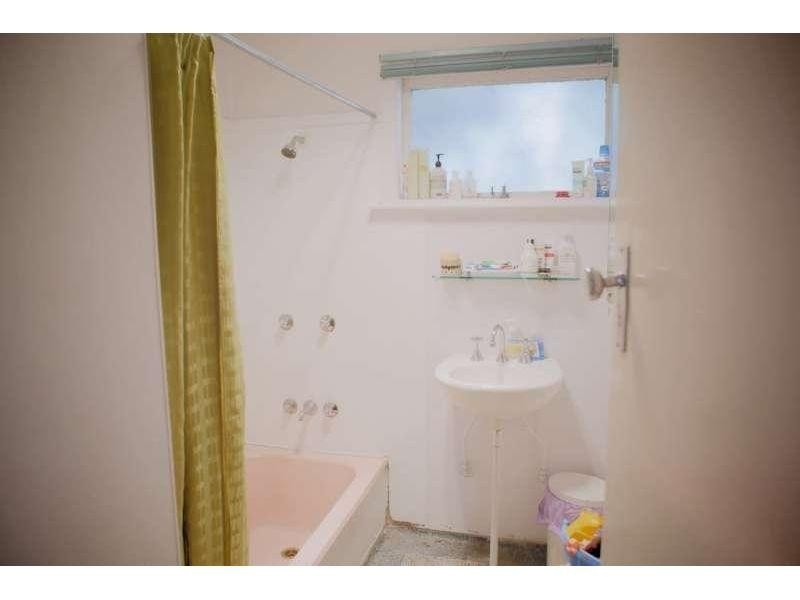 11 Sharon Street, Moorooka QLD 4105