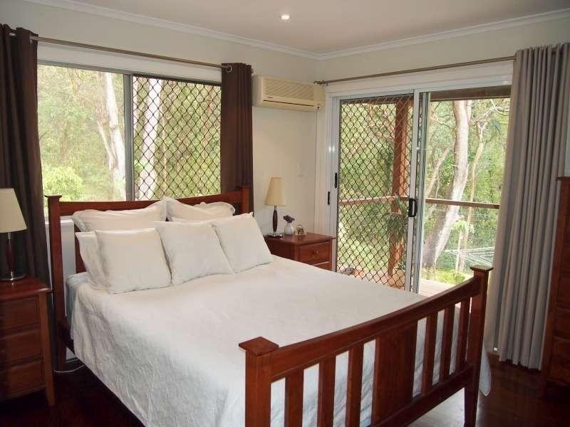 64 Oberon Street, Morningside QLD 4170