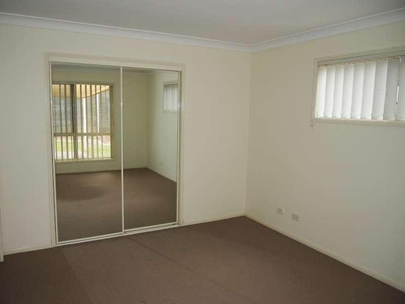12 Apsley Crescent, Parkinson QLD 4115