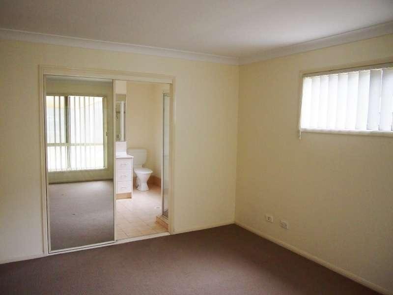 12 Apsley Crescent, Parkinson QLD 4115