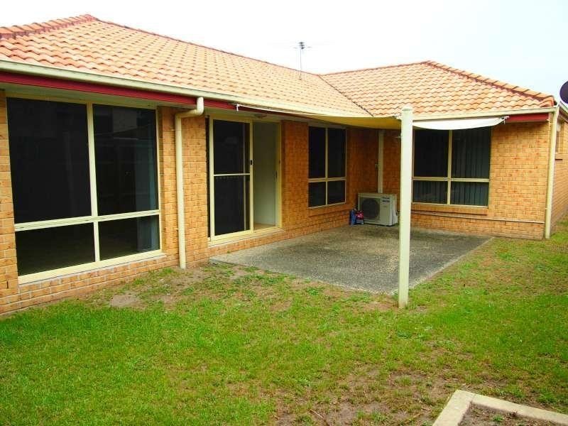 12 Apsley Crescent, Parkinson QLD 4115