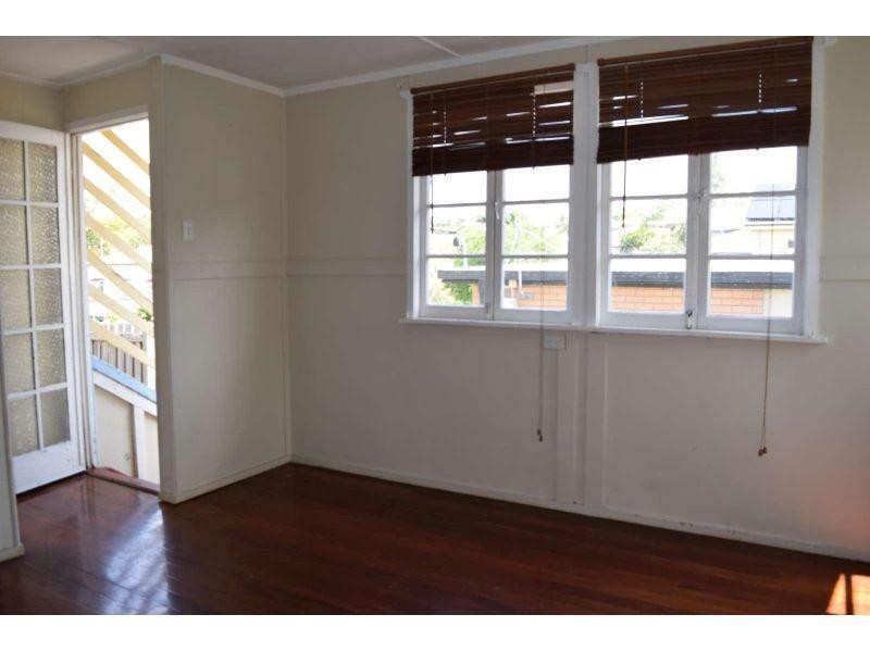 17 Newdegate Street, Greenslopes QLD 4120