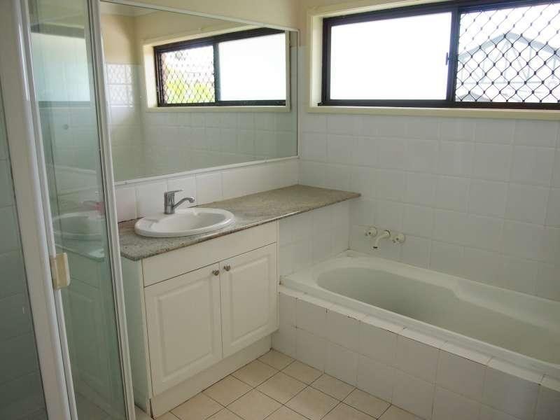 2 Hermitate Street, Eight Mile Plains QLD 4113