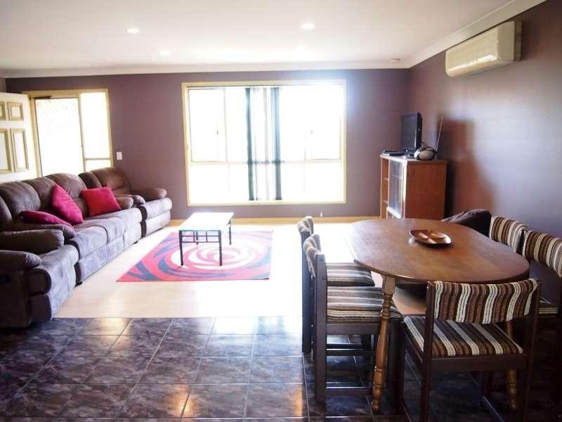 12 Calais Close, Sunnybank Hills QLD 4109