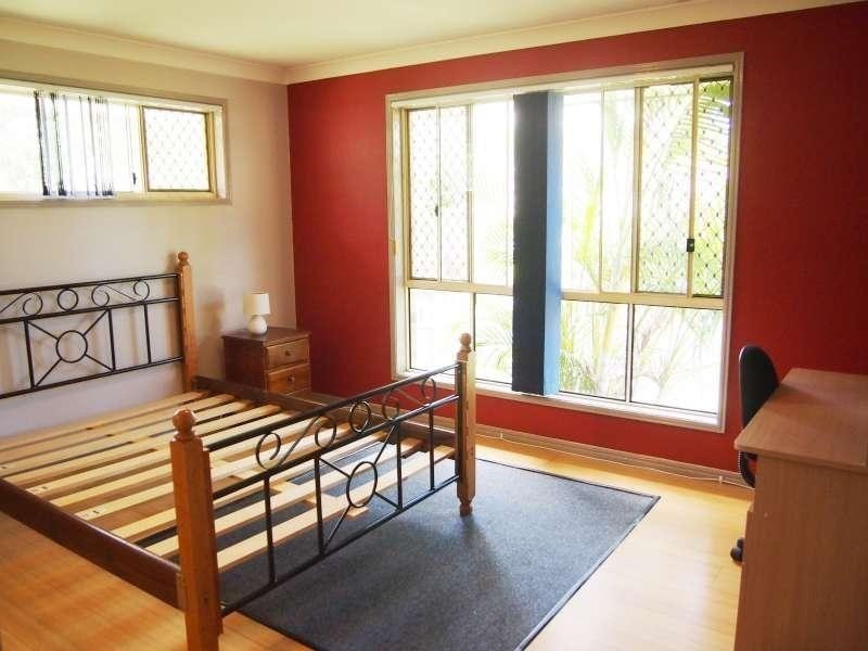 12 Calais Close, Sunnybank Hills QLD 4109