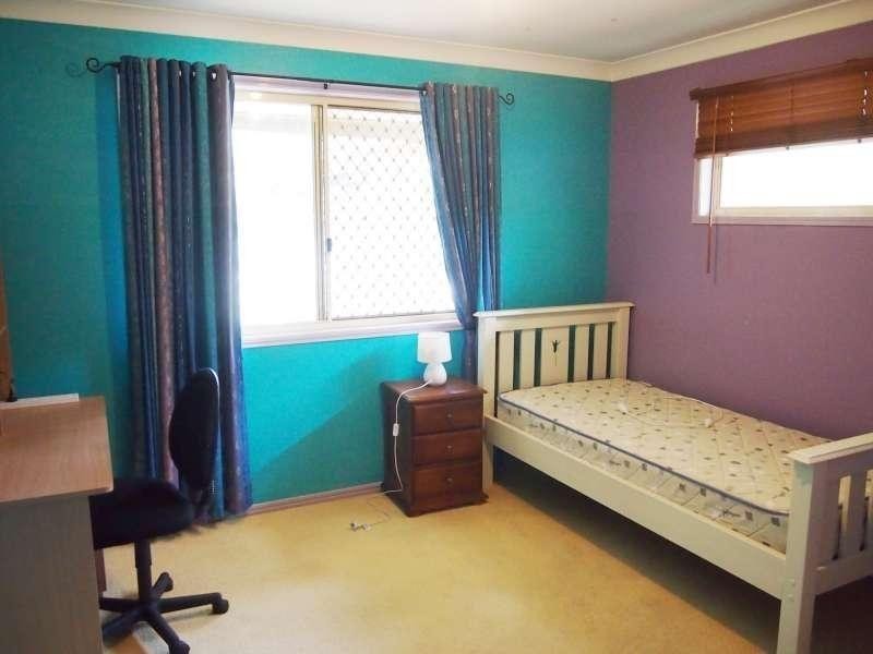 12 Calais Close, Sunnybank Hills QLD 4109