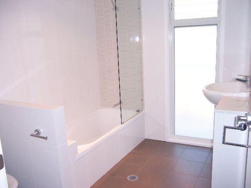 4/34 Barton Road, Hawthorne QLD 4171