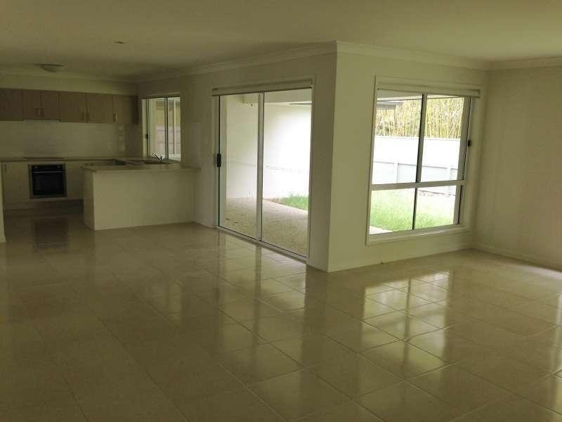 13 Emerson Road, Windaroo QLD 4207